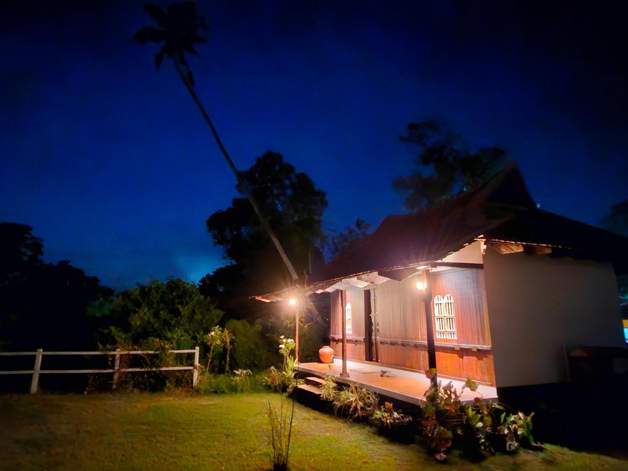 Gypsea Marari Bed and Breakfast Alappuzha Exteriör bild