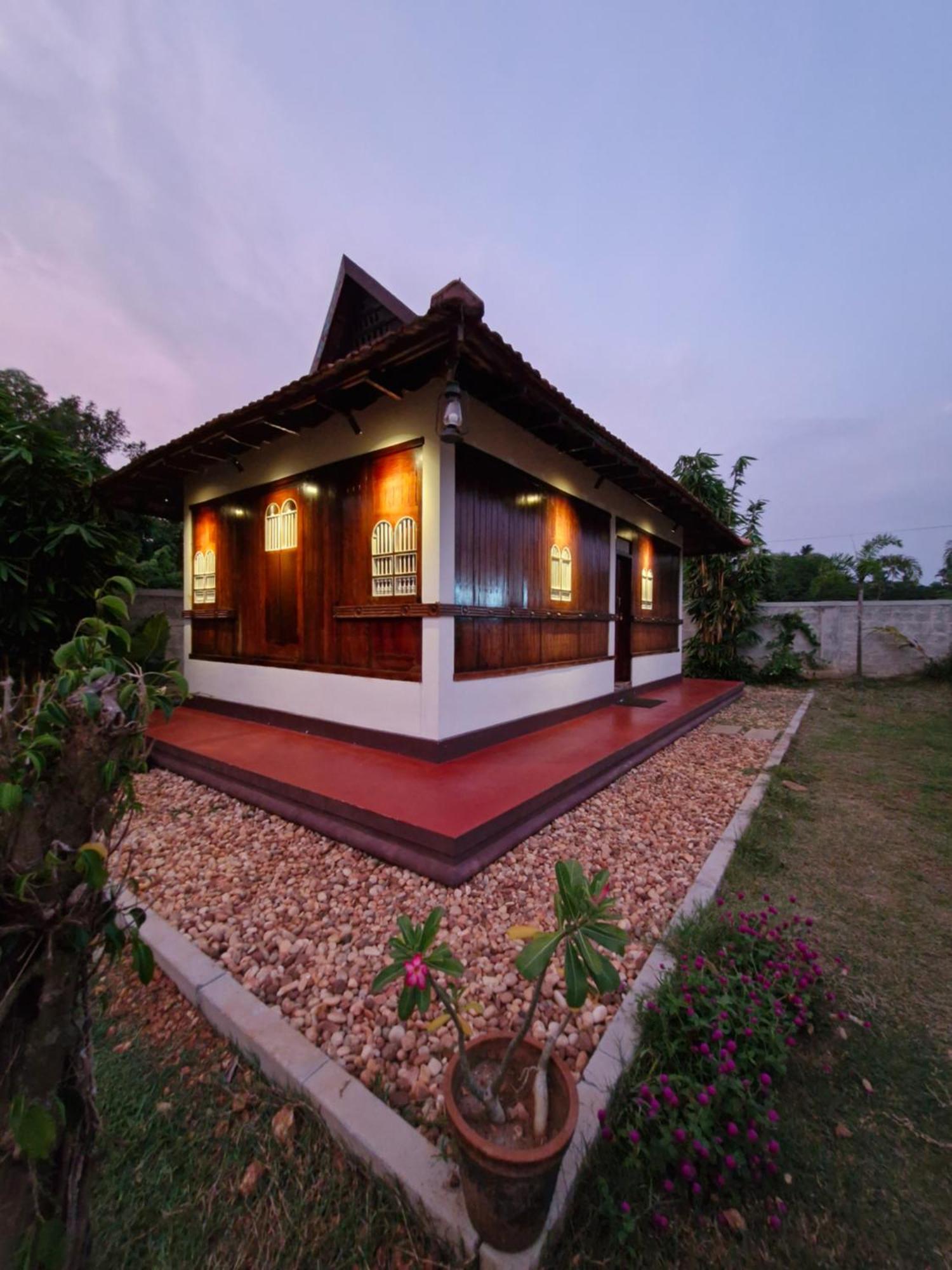 Gypsea Marari Bed and Breakfast Alappuzha Exteriör bild